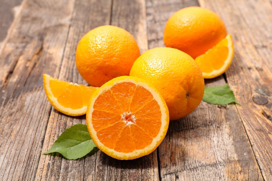 Oranges on the table